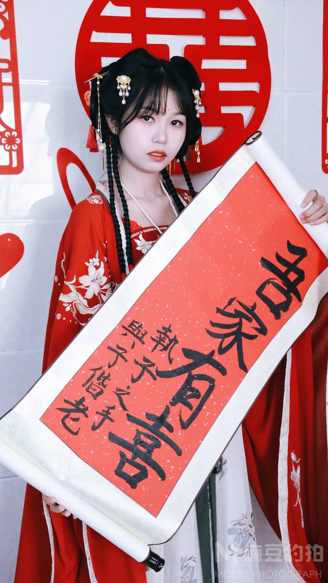 汉服模特