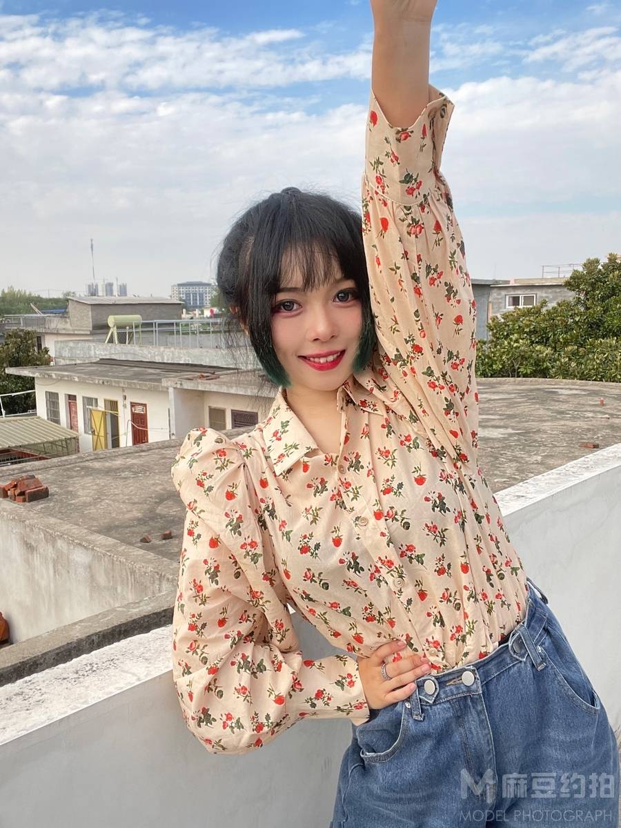 情绪模特