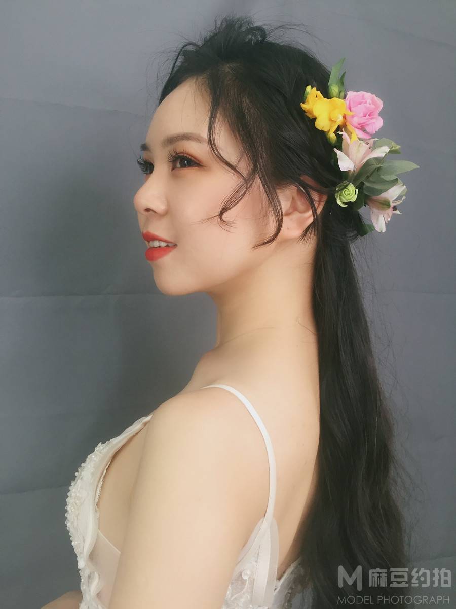 妆容模特