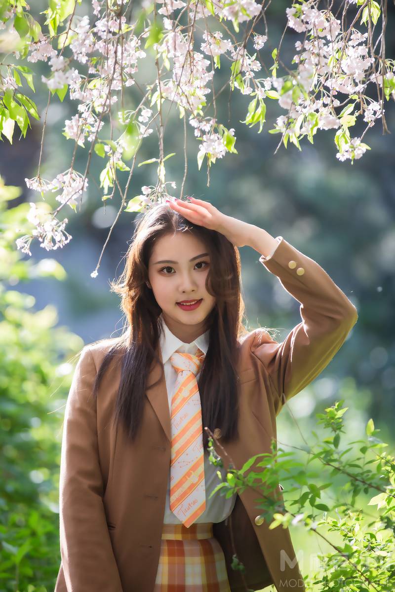 校园模特