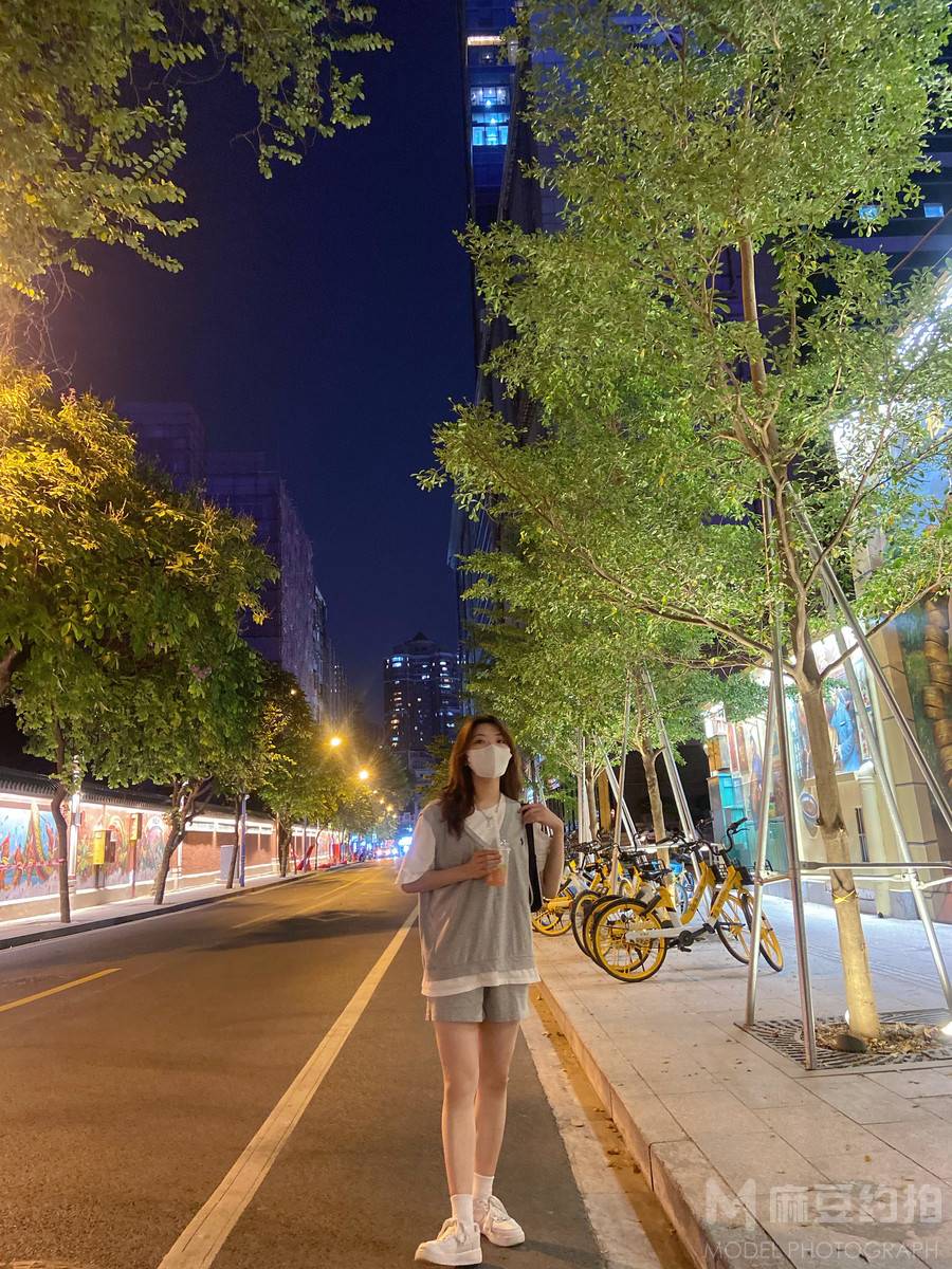 夜景模特