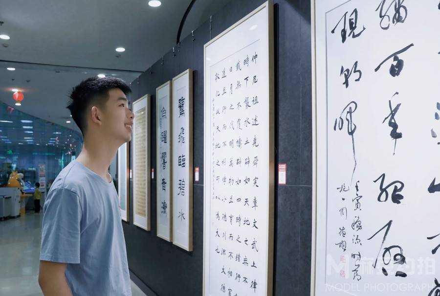 清新模特