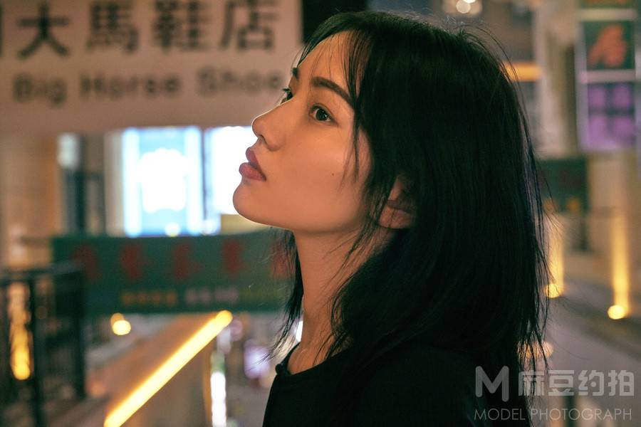 情绪模特