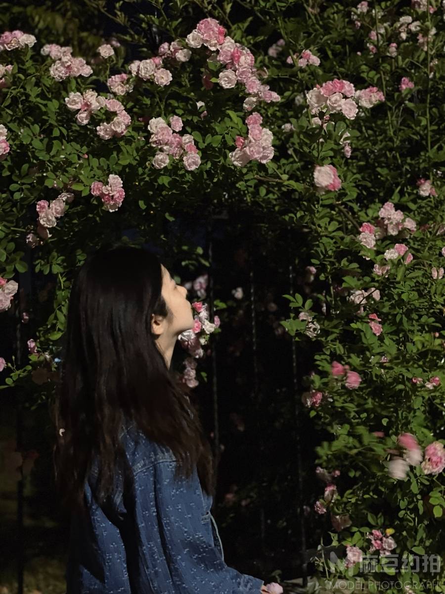 夜景模特