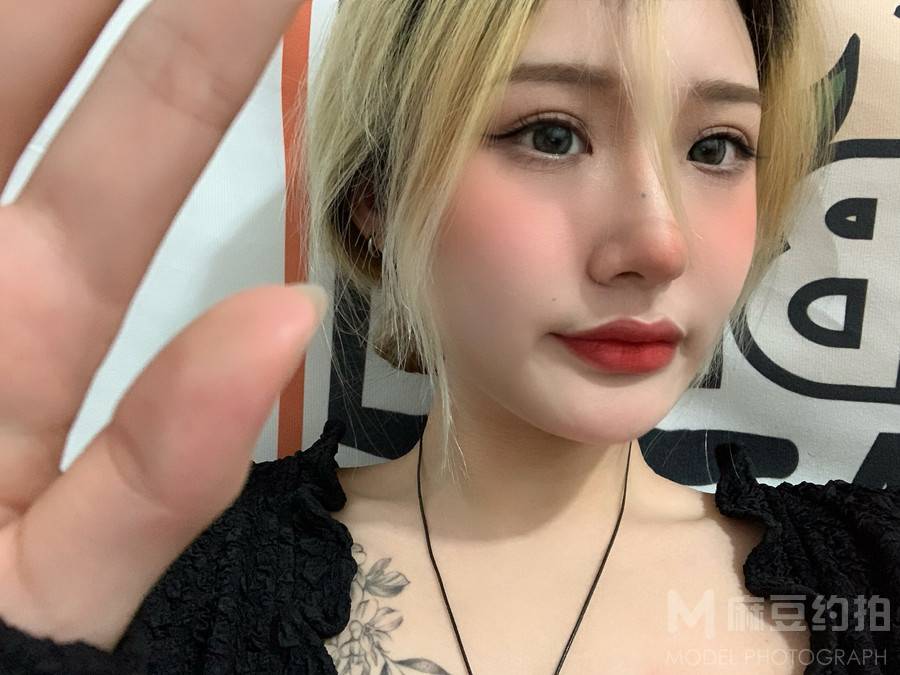 妆容模特