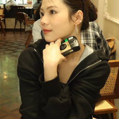 宝丽来模特