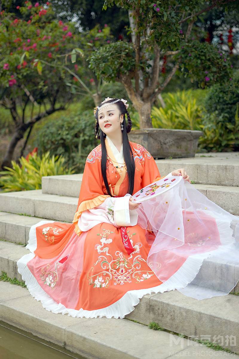 汉服模特