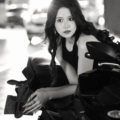 黑白模特
