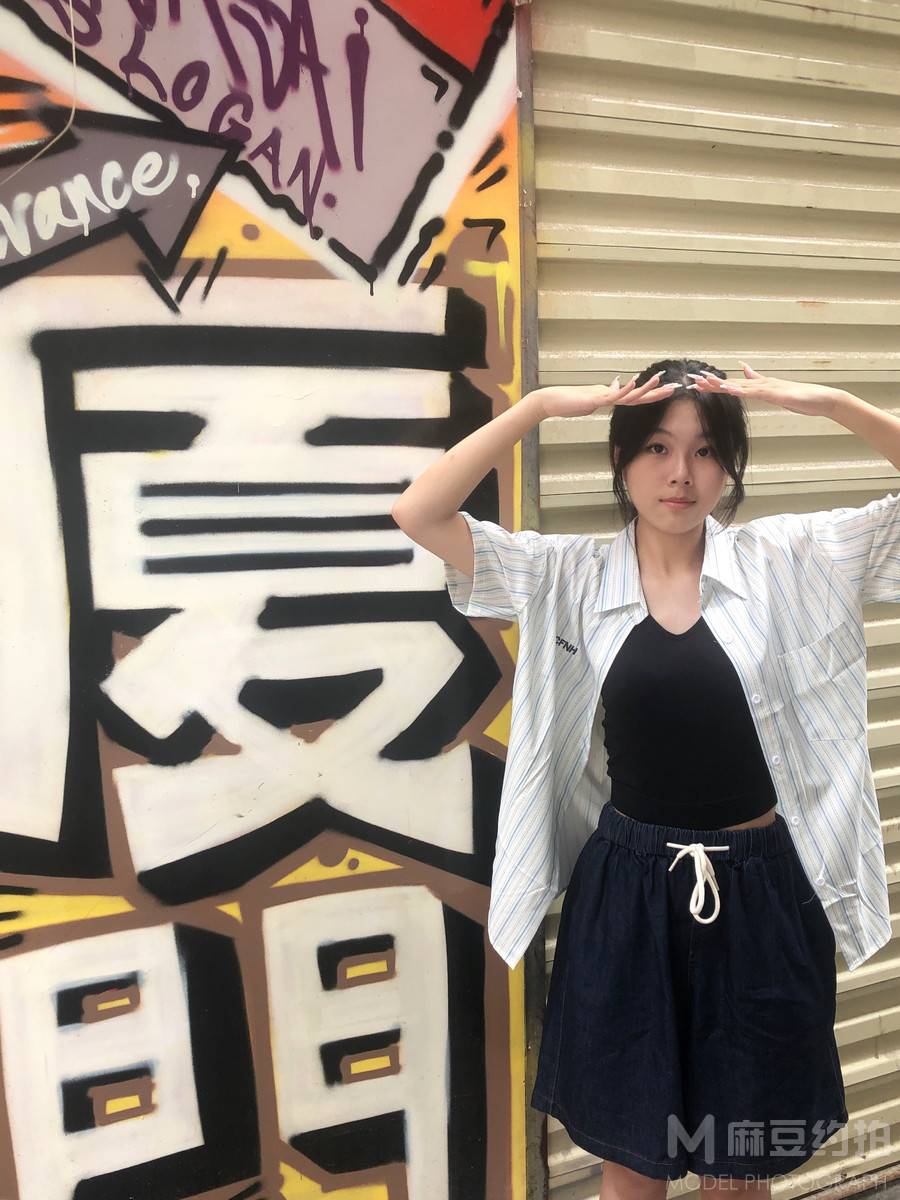 校园模特