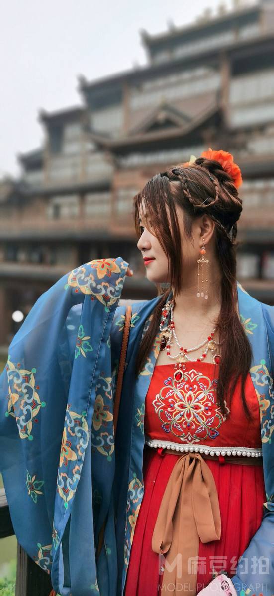 汉服模特