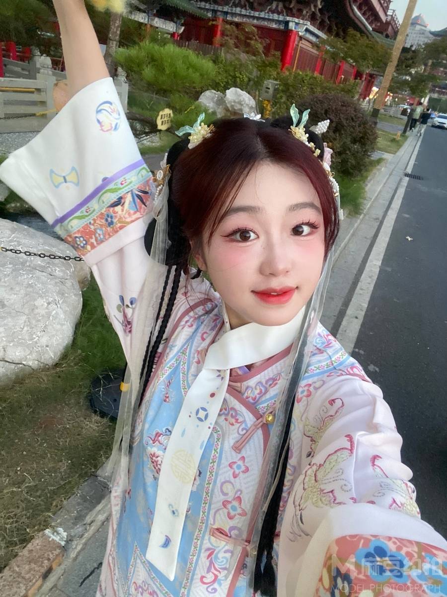 妆容模特