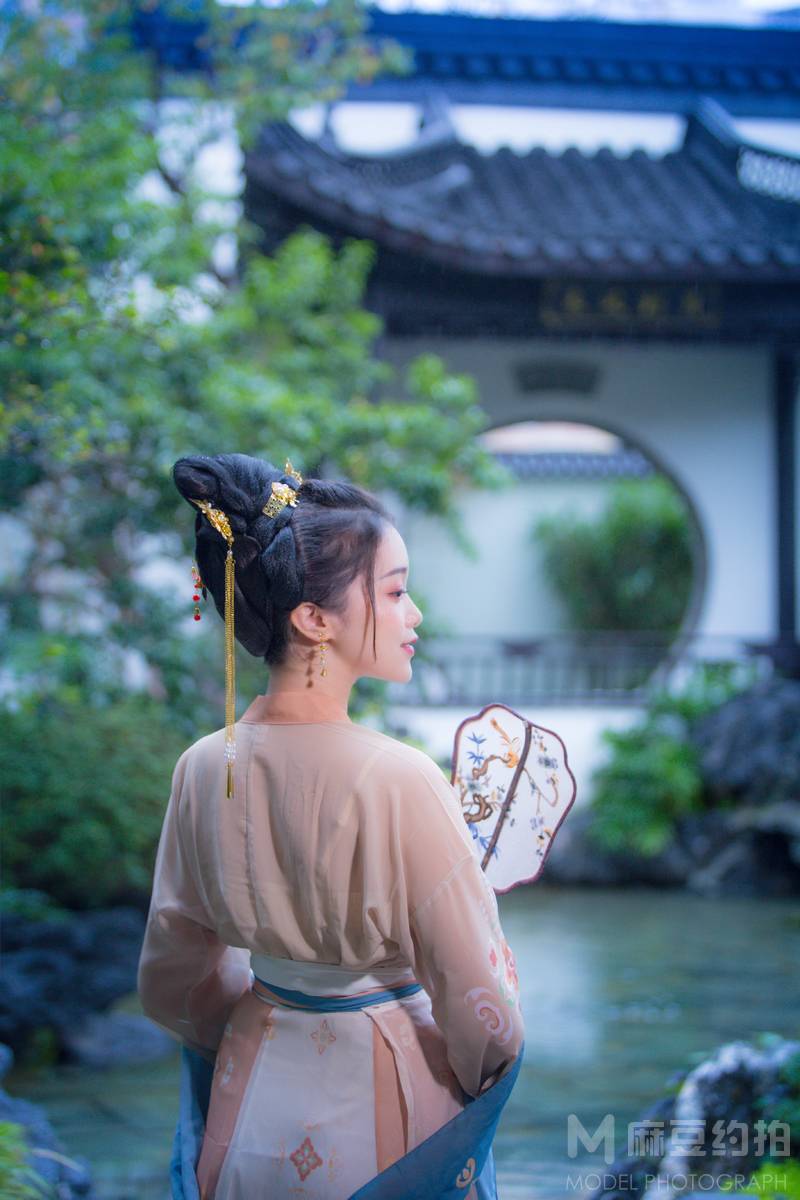 汉服模特
