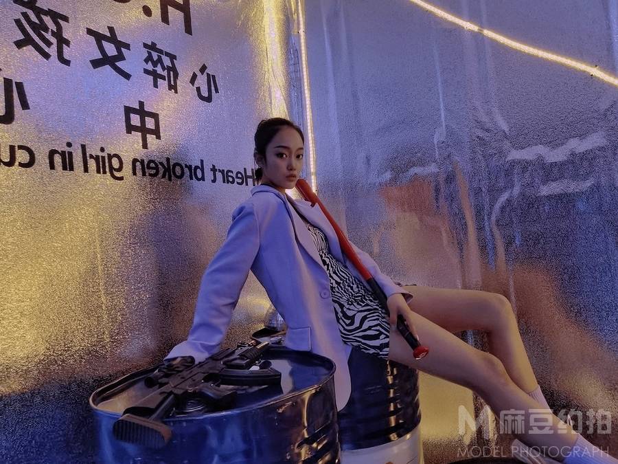 情绪模特