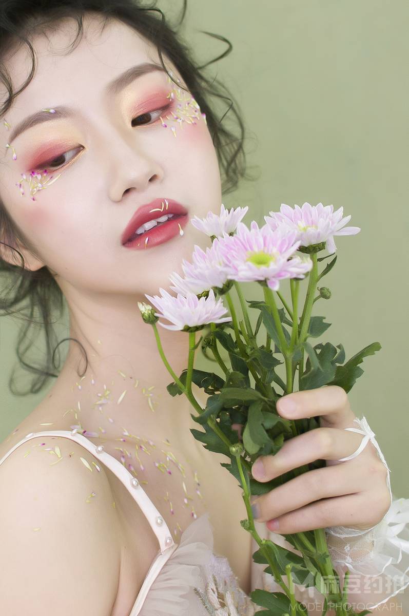 妆容模特