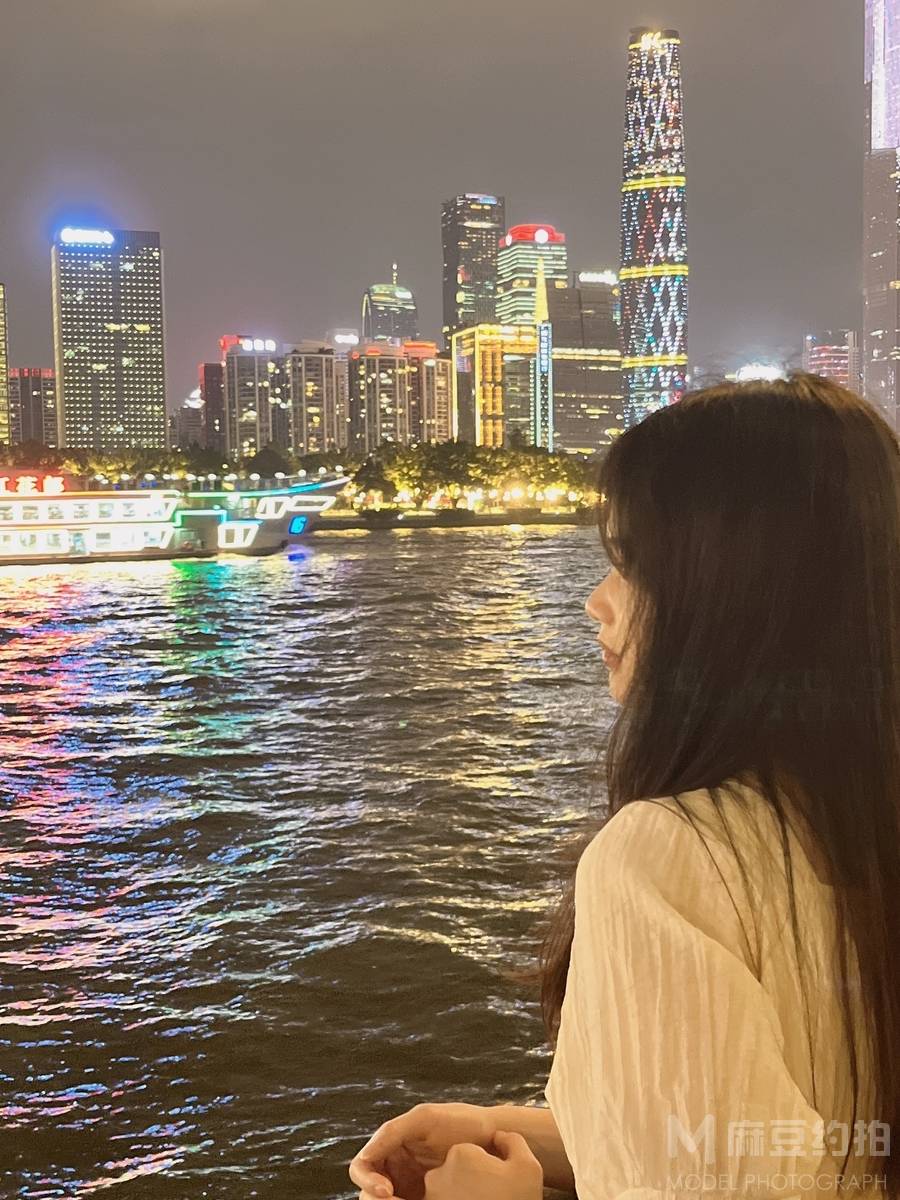 夜景模特
