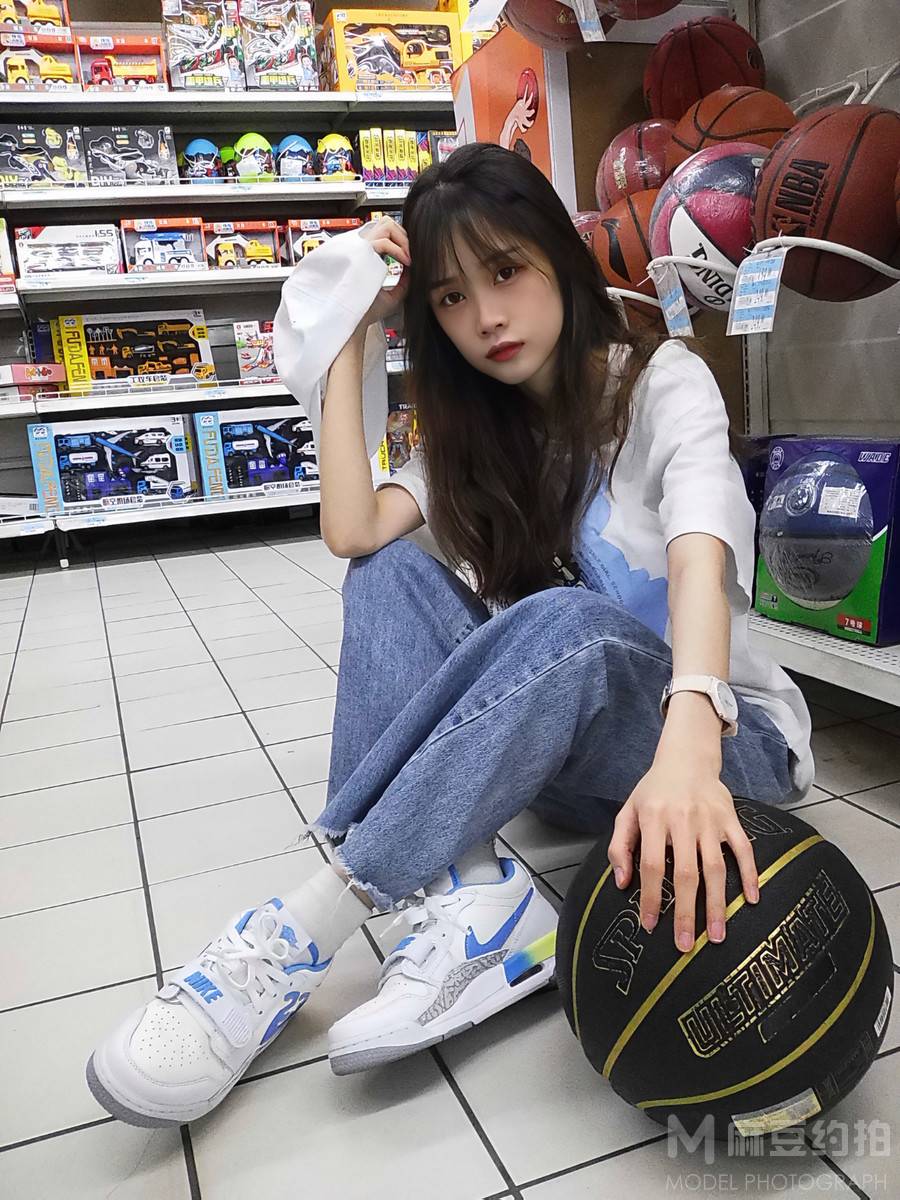 校园模特