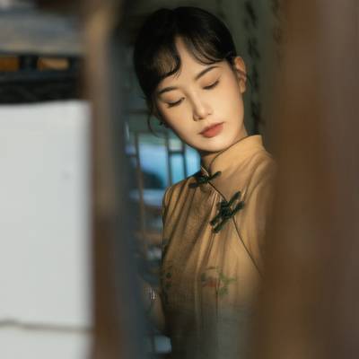 情绪模特