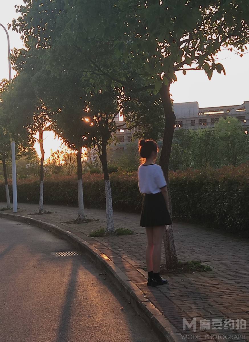 校园模特