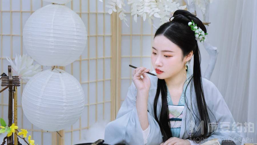 汉服模特
