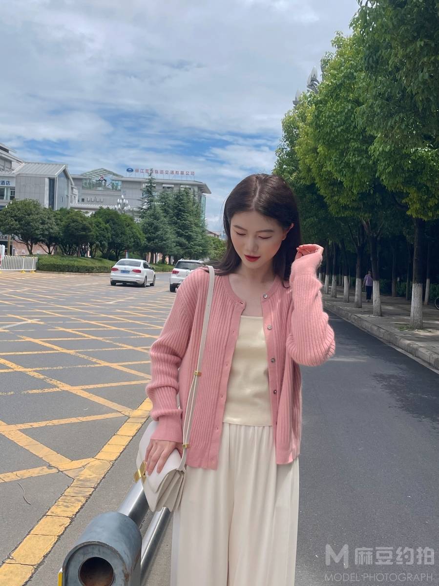 清新模特