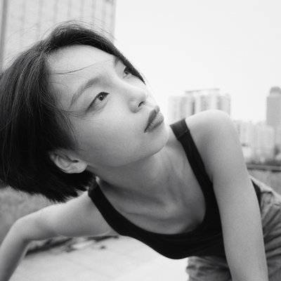 黑白模特
