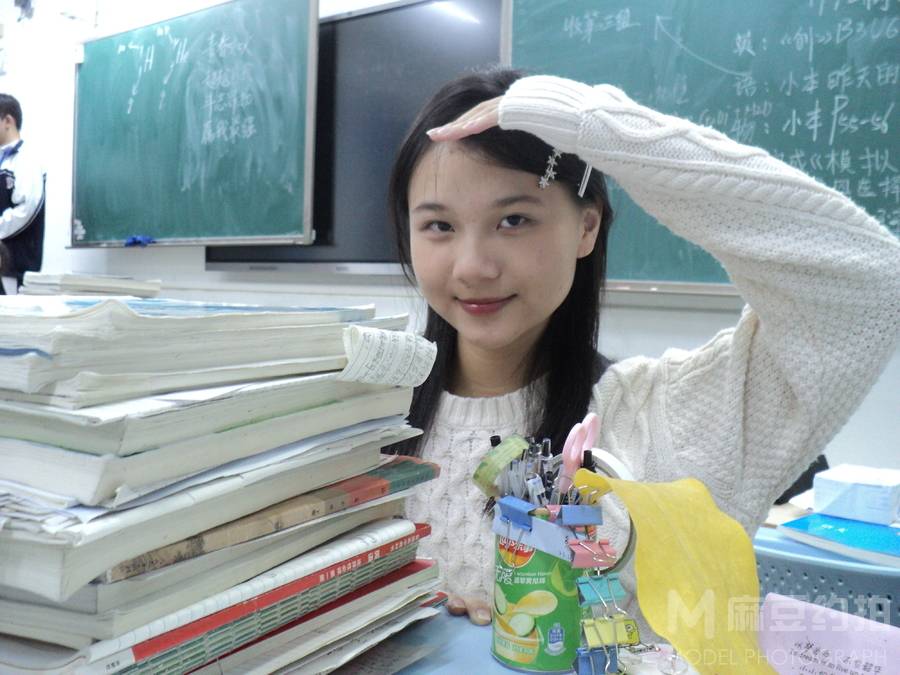校园模特