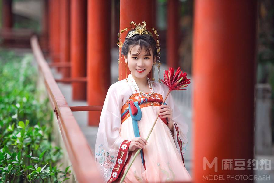 汉服模特