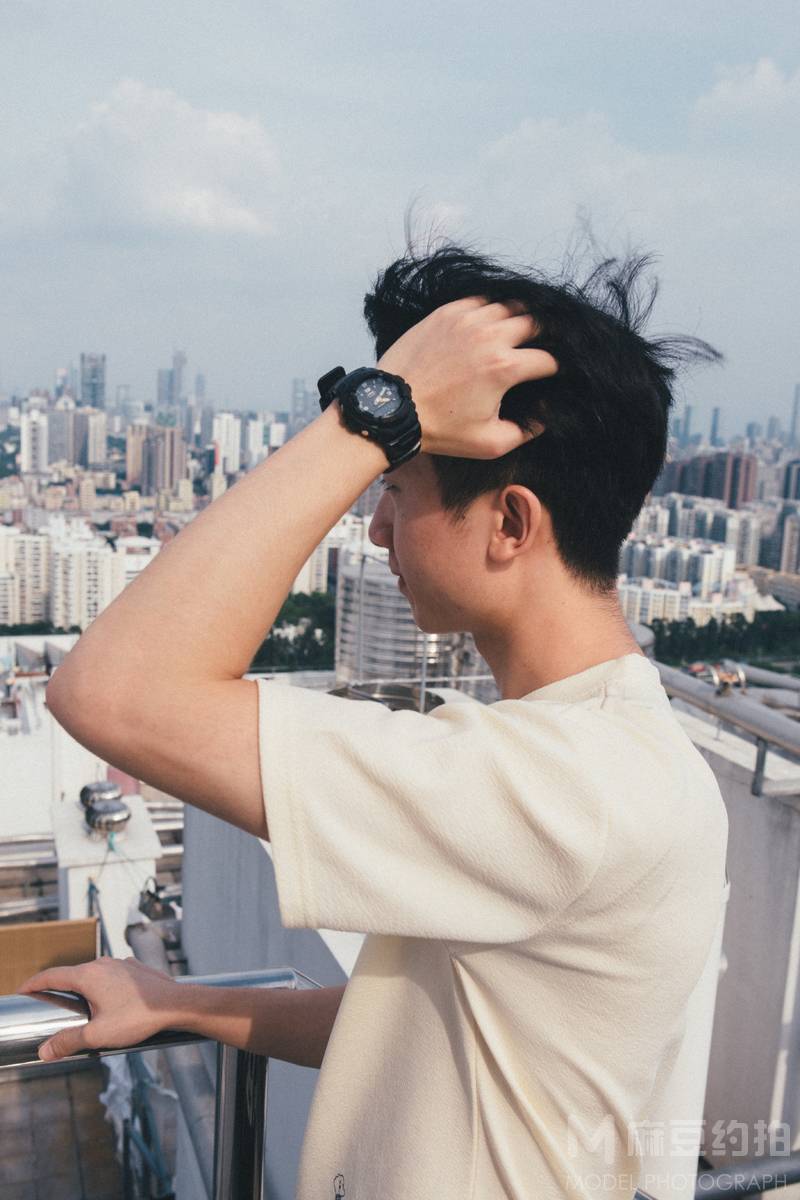 情绪模特