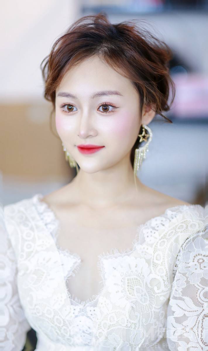 妆容模特