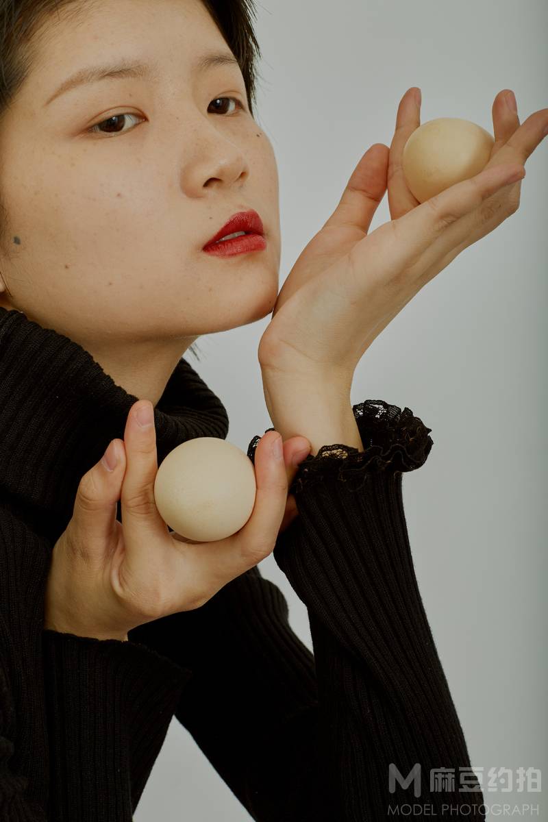 黑白模特