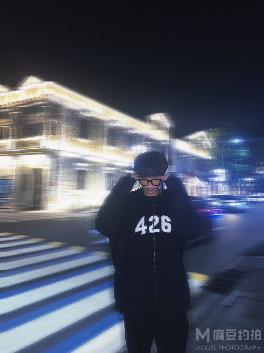 夜景模特