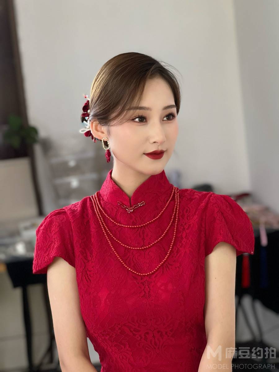 妆容模特