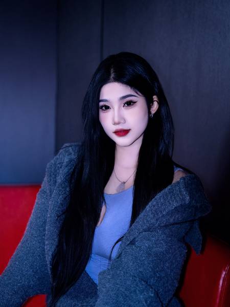 情绪模特