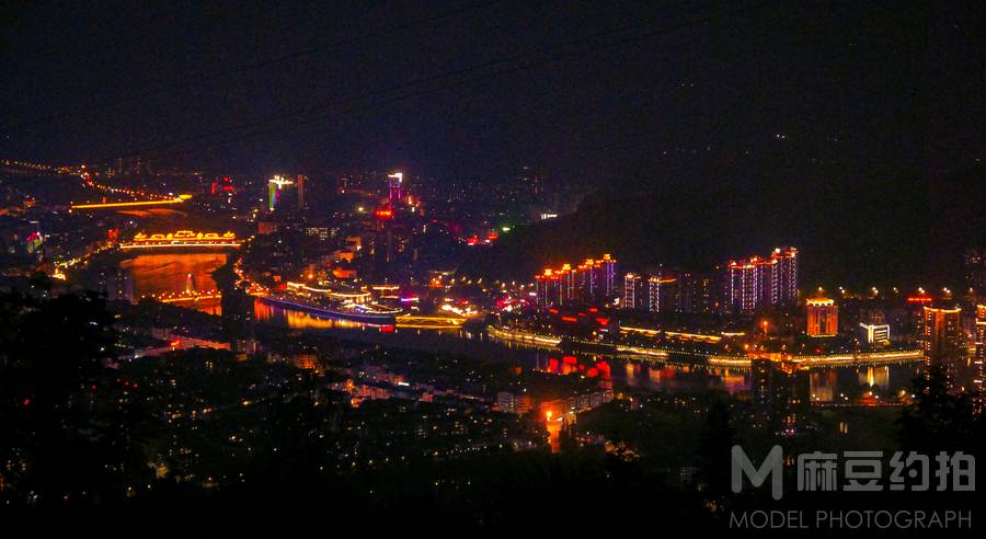 夜景模特