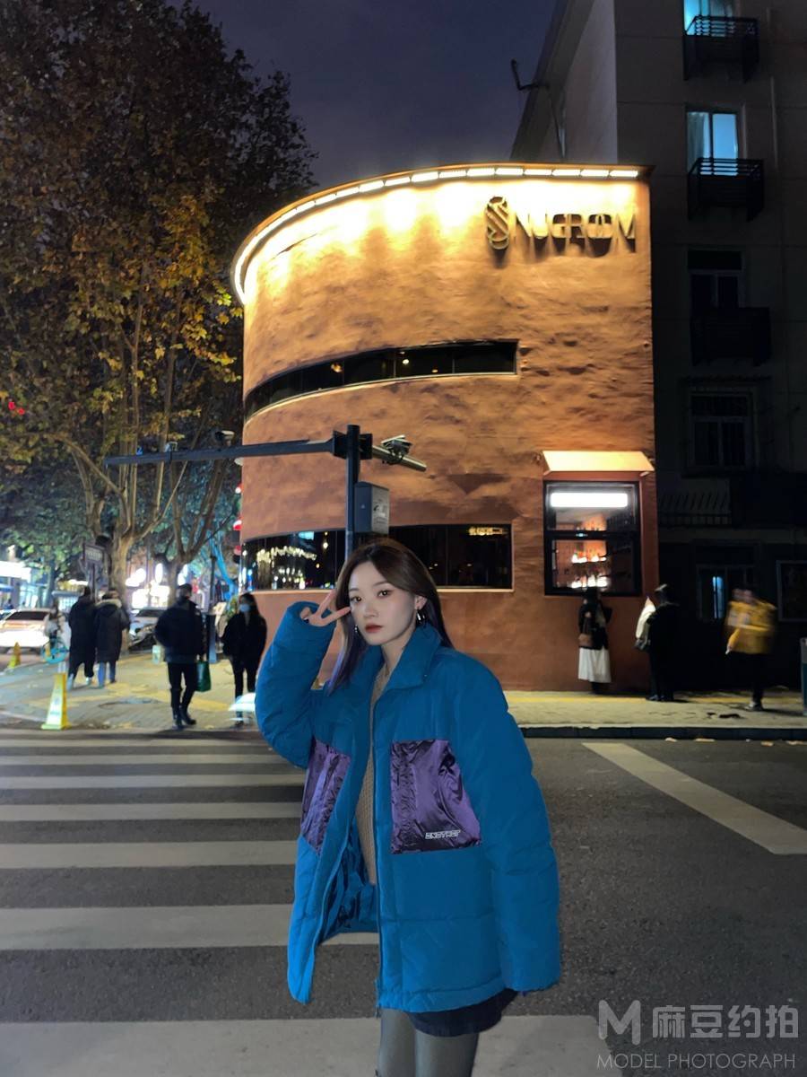夜景模特