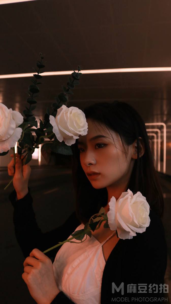 情绪模特