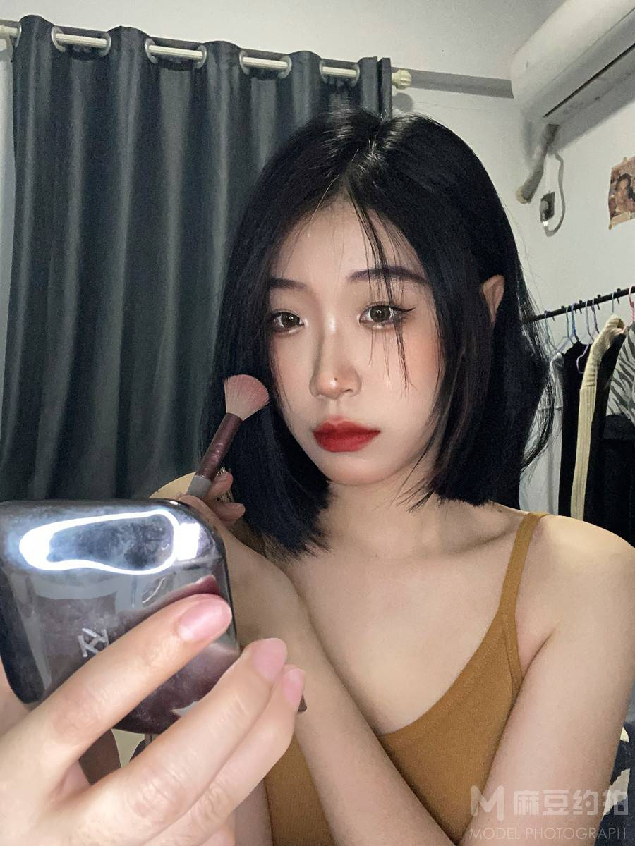妆容模特