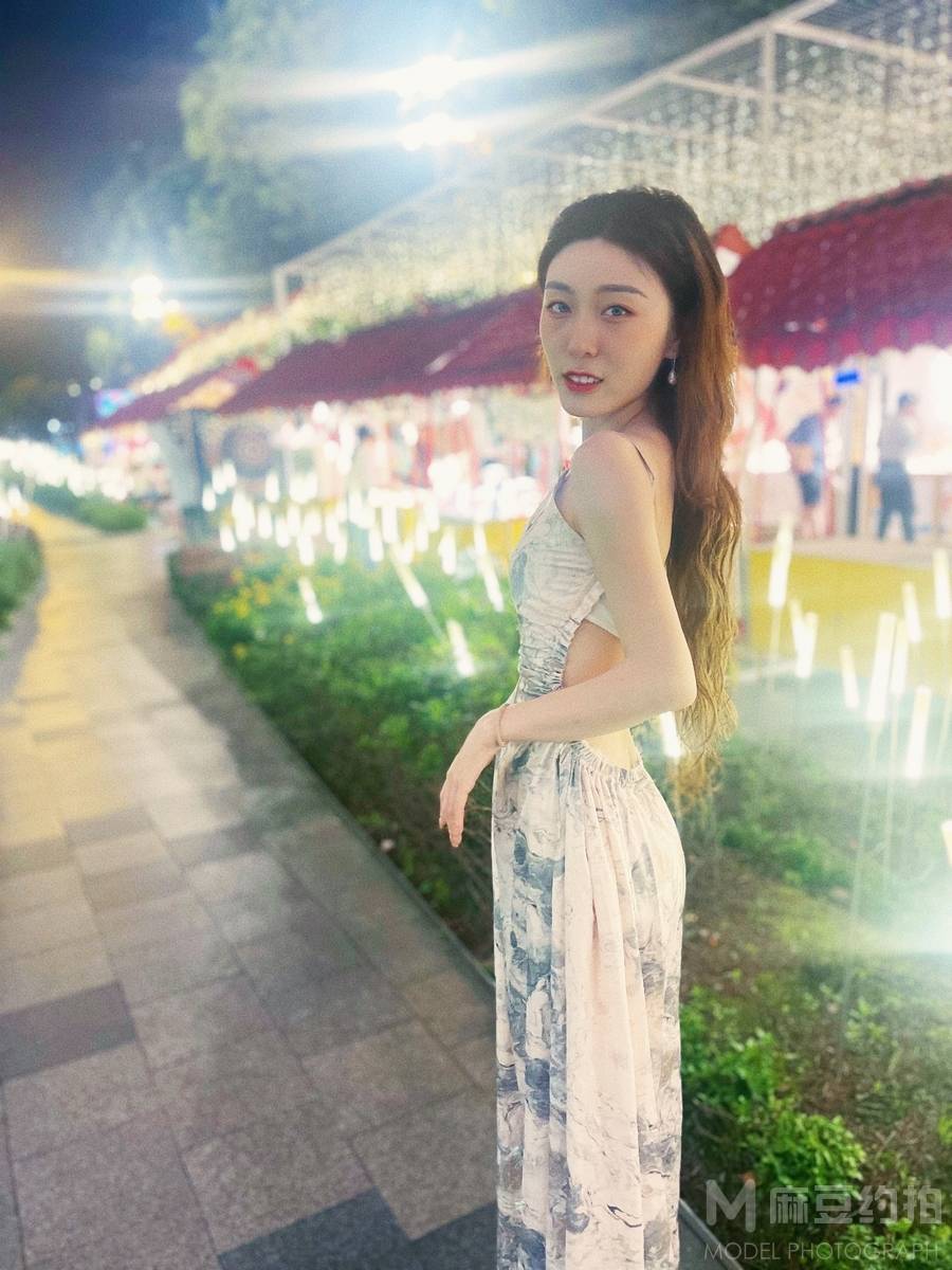 夜景模特