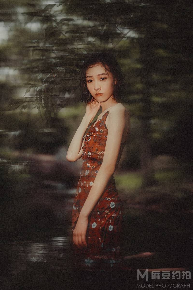 情绪模特