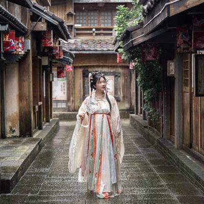 汉服模特