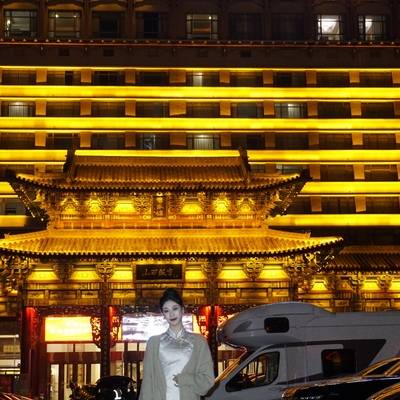 夜景模特