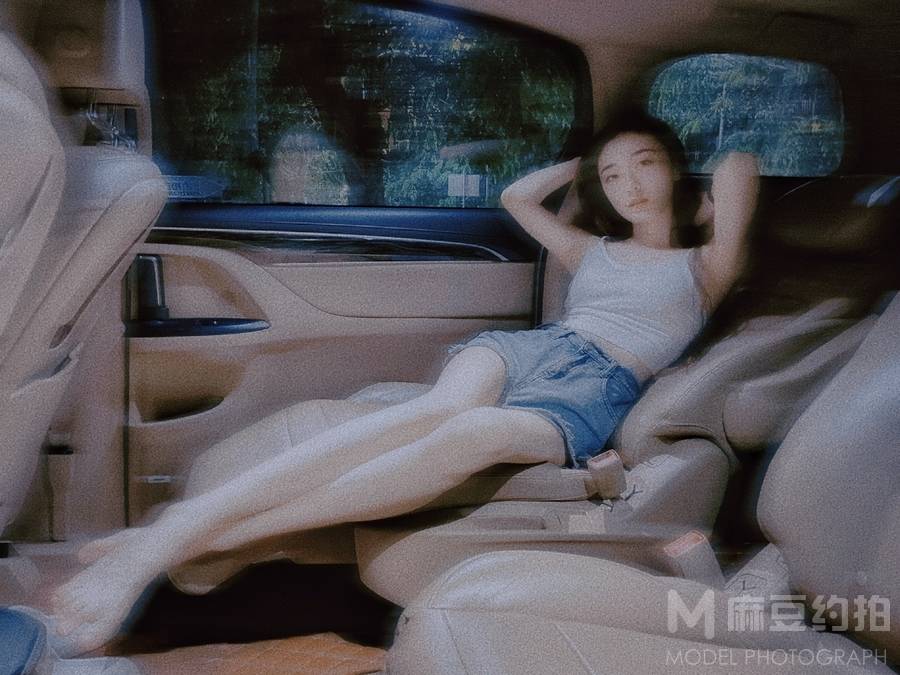 纪实模特