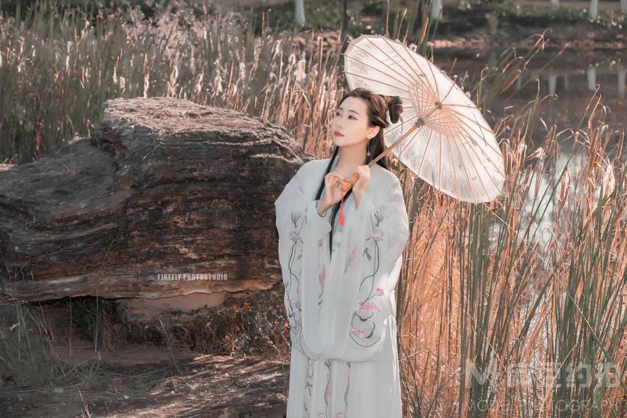 汉服模特