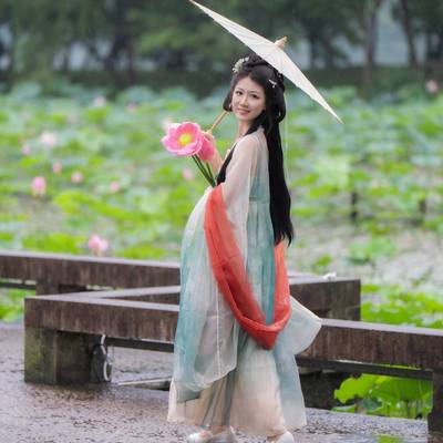汉服模特