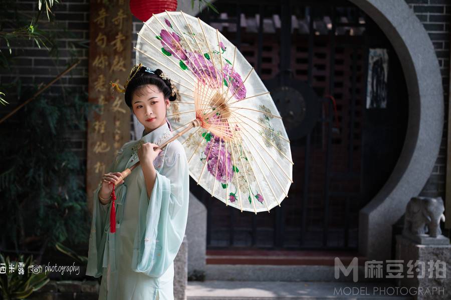 汉服模特