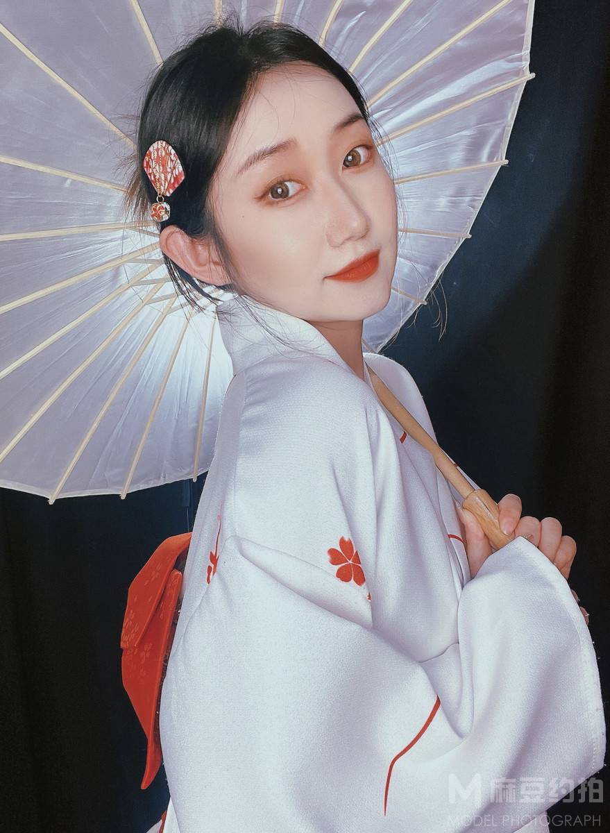民国模特