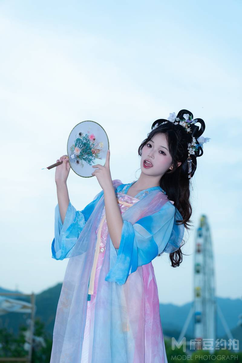 校园模特