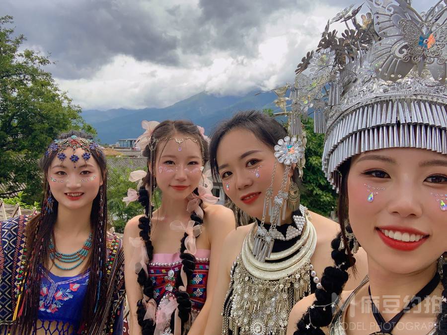 妆容模特