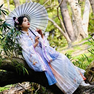 汉服模特