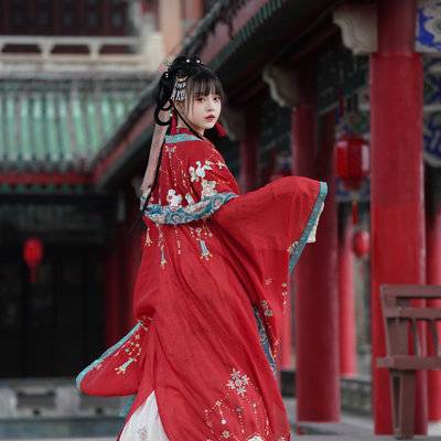 汉服模特